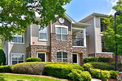 Courtney ridge apartments charlotte nc. Highland Ridge Apartments is located in Charlotte, the 28269 zipcode, and the Charlotte-Mecklenburg School District. The full address of this building is 2818 Barrow Rd … 