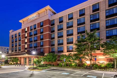 Courtyard by Marriott Dulles Airport Herndon - Booking.com