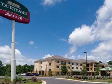 Courtyard by Marriott Room Attendant in Panama City, FL