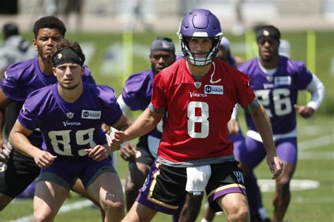 Cousins ramps up team-building with the Vikings, even with his own future unclear