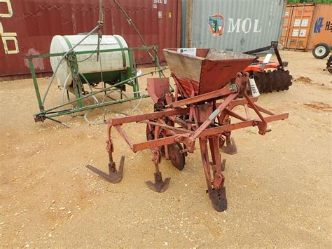 Albany, GA 31702. 229-888-2032. 229-888-0448 (fax) Email us. Visit our other planter models at our sister company, Cole Planter Company. info@covingtonplanter.com. Back to Products. For gentle seed handling, Covington grain attachments feature a divided delivery design and an inclined seed plate.. 