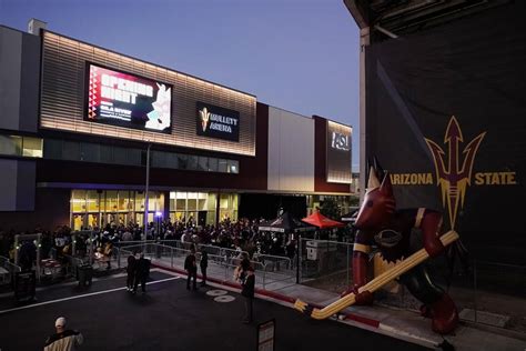 Coyotes say they’ve executed a letter of intent to buy land for a potential arena in Mesa, Arizona