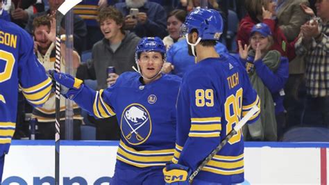Cozens scores game-winning goal in OT, lifts Buffalo Sabres to 3-2 win over Tampa Bay Lightning