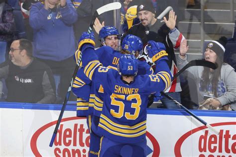 Cozens scores in OT, lifts Buffalo Sabres to 3-2 win over Tampa Bay Lightning