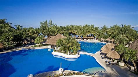 Cozumel all inclusive. Overview. The all-inclusive Allegro Cozumel offers comfortable accommodations on Playa San Francisco, one of the most beautiful beaches in Cozumel. Guests enjoy ... 