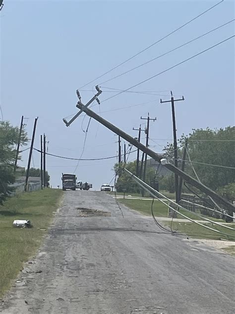 However, most power outages are expected to be resolved by midnight, according to CPS Energy GEO Rudy Garza. More than 30,000 customers were without power as of early Thursday into the afternoon .... 