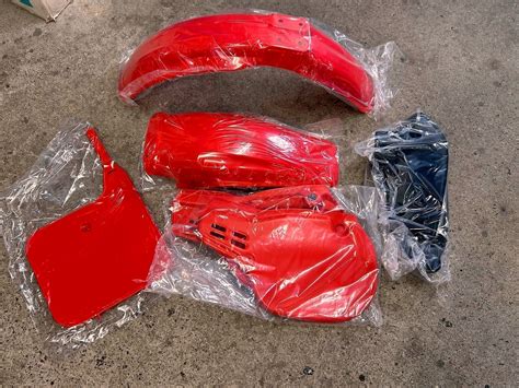 Cr500 plastic swap.  from &lsquo;95 -&lsquo;96 CR250&rsquo;s on to CR500&rsquo;s.  Modernize y...