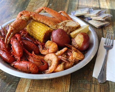 THE JUICY CRAB! Made from our unique blend of ground spices our "Juicy Special" Southern Low Country Boils are sure to tempt the taste buds of any seafood boil …. 