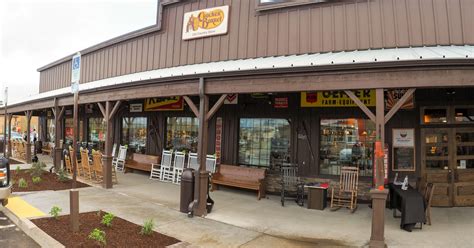 Crack barrel. Cracker Barrel Old Country Store, Lexington. 6,074 likes · 27 talking about this · 38,182 were here. Quality breakfast, lunch and dinner menus featuring home-style foods and a retail store, too. 