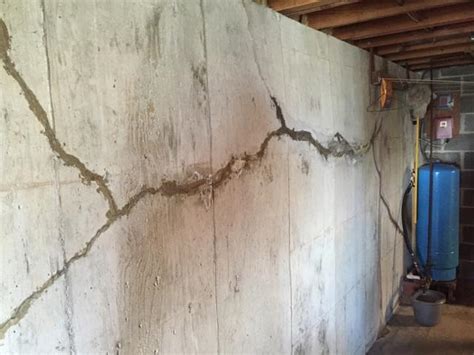 Crack in basement wall. Typical repairs for diagonal cracks in a concrete block foundation wall include the following steps. 1. Assess and confirm the type of foundation cracking that has occurred in the block foundation so that we understand … 