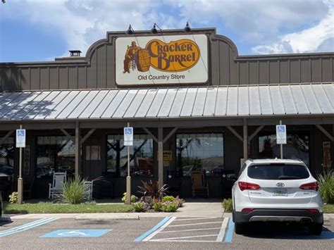 Cracker barrel in tampa fl. The Cracker Barrel’s Country Boy Breakfast® Enjoy three farm fresh eggs*, Fried Apples, Hashbrown Casserole and grits (660 cal) -plus-choice of Sirloin Steak*, Sugar Cured or Country Ham (350-540 cal). Comes with All the Fixin’s. Bacon n’ Egg Hashbrown casserole 