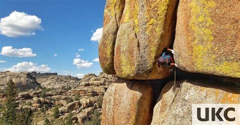 Cracks unlimited a climbing guide to vedauwoo. - West highland way british walking guides.