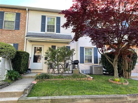 34 West Apartments, 34 W Montgomery Ave #223, Ardmore, PA 19003. $2,195/mo. 2 bds. 1 ba. -- sqft. - Apartment for rent. 8 days ago. Spacious 2-Bedroom Apartment with Outdoor Deck in Prime Ardmore Location, 116 Walnut Ave, Ardmore, PA 19003. $1,645+/mo.. 