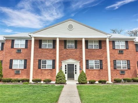 Located in Bethlehem, PA, Sherwood Winding Apartments offers a fantastic living experience for those seeking a comfortable and convenient home. With a prime location, unbeatable value, and exceptional service, this community is a top choice for …. 