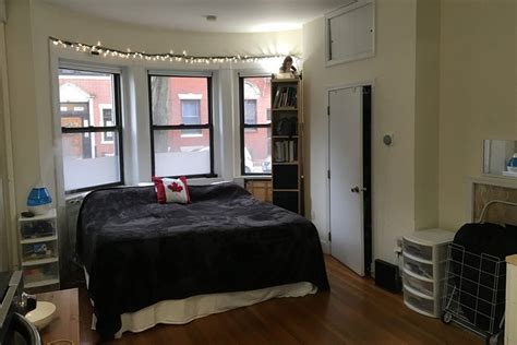 Craigslist boston rentals. Finding a room for rent can be a daunting task, but with the help of Craigslist, the process can become much simpler. Craigslist is an online platform that connects people looking for housing with those who have rooms available for rent. 