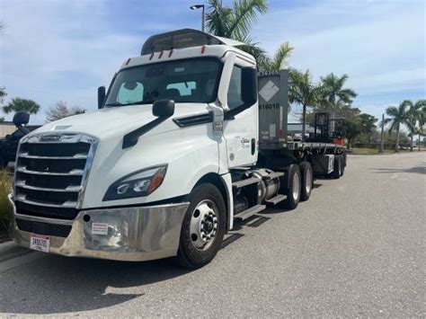 Miami Gardens. CDL - A Drivers Wanted - Solo 60 CPM -- Team 80 CPM. 1/25 · $75000 - $160,000 · Star Transportation Pa Inc. hide. OTR CDL DRIVER STARTS 45 CPM BROWNSVILLE (Brownsville, TX) 1/23 · 45 Cents per Mile or 82% Total Freight ... hide. CDL A Driver - Regional Home Weekly.