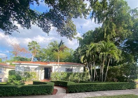 Craigslist coral gables. Coral Gables 6 Bed home with 2 bed guest house for rent #1107. 10/20 · 6br 2965ft2 · Coral Gables. $8,500. hide. • • • • • • • • • • • • • •. Gorgeous Coral Gables 2 Bed luxury home for rent #1105 Wallace. 10/20 · 2br 1431ft2 · Coral Gables. $6,500. 