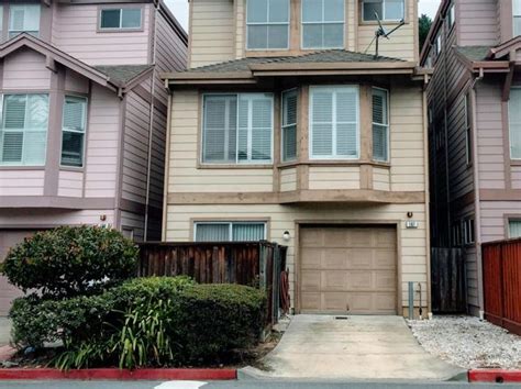 craigslist studio apartments near Daly City, CA. see also. ... houses for rent pet friendly apartments for rent Efficient studio inlaw near Balboa BART station w/ utilities included. $900. excelsior / outer mission ... Large room w/bath (no kitchen) in-law in Daly City (great location) $1,400. daly city. 