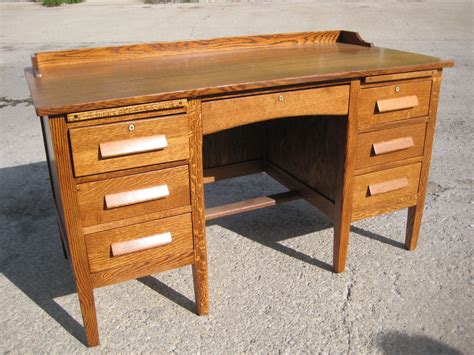 Craigslist desks. craigslist Furniture "desks" for sale in Chicago. see also. Antique school desks chairs. $100. Chicago Hon wood L shape desks(2) $350. MT prospect ... CHGO OFFICE FURNITURE CO...vintage solid wood office desk. $250. Addison Desk chair. $45. Chicago Antique Desk. $150. Evanston ... 