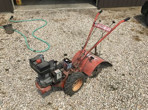 This is an older garden tiller somewhere around 1980 to 1985. This garden tiller has a Kohler engine. Very easy to start, runs a long time, doesn't have any carburetor problems. Just like the old fashioned garden tillers were. Very easy to fix yourself if something goes wrong. do NOT contact me with unsolicited services or offers. 