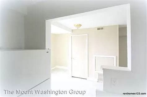 Private Room with private bathroom. 5/10 · 4br 4