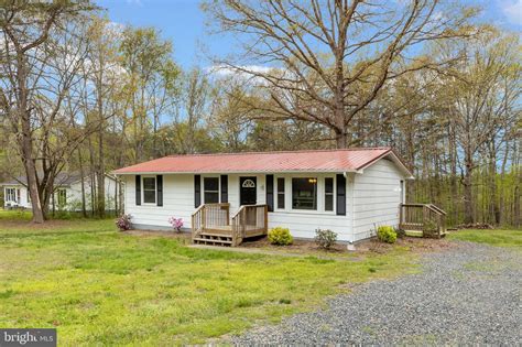 Craigslist houses for rent in louisa va. Sort by Best match Provided by Zumper new For Rent - House $1,585 Studio 3.5 bath 1,168 sqft 1447 S Lakeshore Dr Louisa, VA 23093 Contact Property For Rent - House $1,945 3 bed 1 bath... 