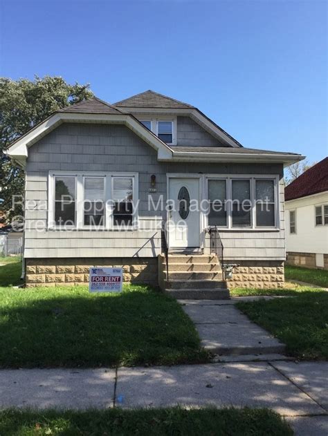 milwaukee apartments / housing for rent "houses" - craigslist ... Nestled in Milwaukee, Wisconsin, this meticulously maintained home sho. $700. Milwaukee