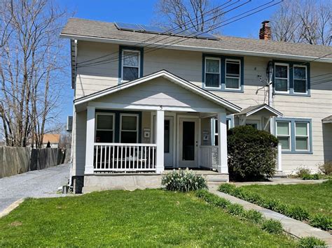 Craigslist huntington ny apartments for rent. rent period: monthly. 1 bedroom 1 bath apartment. All Utilities except internet included. All Appliances included. Spacious living room. Coin operated laundry in building. Call show … 