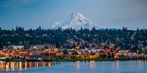 Browse all the houses, apartments and condos for rent in Hood River. If living in Hood River is not a strict requirement, you can instead search for nearby Portland apartments , Vancouver apartments or Gresham apartments. You can swipe through beautiful photos, filter for specific amenities, and contact landlords with a few simple clicks..