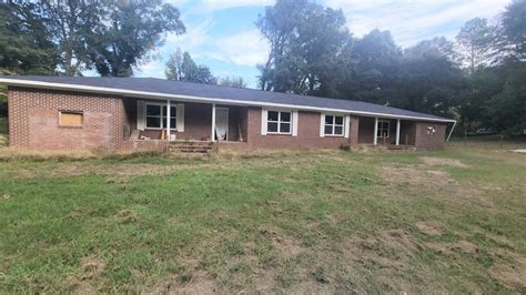Rooms: 2, Bathrooms: 2, House for Rent in Waynesboro, Georgia. Asking price: 450 USD. Bedrooms: 2. Bathrooms: 2. Features: Appliances, Pet Friendly, Laundry Room, Parking. More Information and Features: 2bed in Waynesboro, GA 30830 for rent..