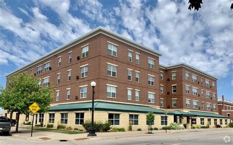 Find your new home at 2219 Lofts located at 2219 South Avenue, La Crosse, WI 54601. Floor plans starting at $845. Check availability now!.