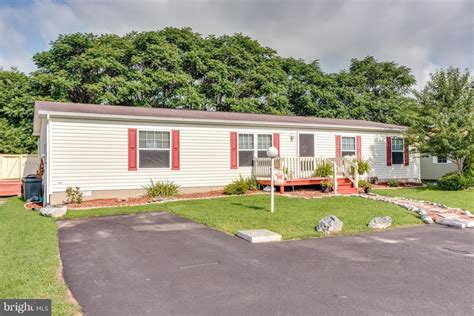 Search from 11 mobile homes for sale or rent near Saint Albans, WV. View home features, photos, park info and more. Find a Saint Albans manufactured home today.