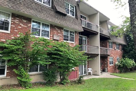 2. -. Golden Ridge. (Monticello, NY) Golden Ridge is designed for affordability. An upbeat complex for the active senior, veteran, individual or family. Offering 1, 2 & 3 bedroom units. This is a smoke-free and pet friendly community. Offering rents ranging from $337.00 - $960.00.