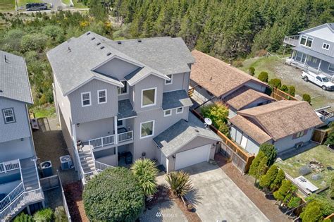 olympic pen apartments / housing for rent - craigslist olympic pen apartments/housing for rent furnished 1 - 120 of 352 • • • • • • • • • Belfair WA, 2BD 2BA, Designated Pet Relief Area 56 mins ago · 2br 986ft2 · 81 NE Ridgepoint Blvd, Belfair, WA $1,995 • • • • • • • • • 1 Bed, Sequim WA, Controlled Access/Gated . 