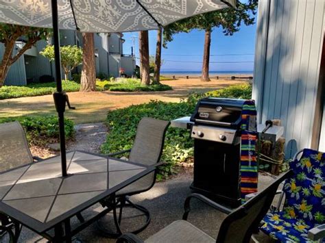 craigslist Rooms & Shares in Norfolk / Hampton Roads. see also. Room for rent near Norfolk Naval Base/shipyard. $800. Norfolk ... Ocean view room for rent. $475. Ocean view Room for rent. $650. Norfolk va 1br/ Golf course community! $600. Glennwood Looking for roommate to share townhouse ...