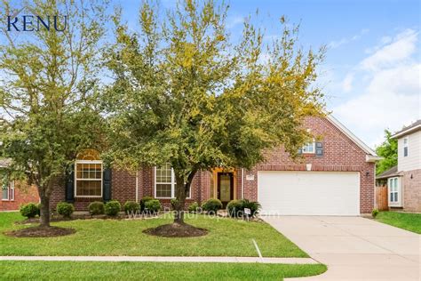35 Low Income Rentals. New! Apply to multiple properties within minutes. Find out how. Lakeside Pointe Apartments & Townhomes. 2920 Oak Rd, Pearland, TX 77584. $1,184 - 1,650. 1-3 Beds. (281) 519-6520..