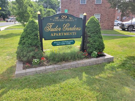 See all available apartments for rent at Tudor Gardens in Port Jervis, NY. Tudor Gardens has rental units ranging from 650-900 sq ft starting at $1450.. 