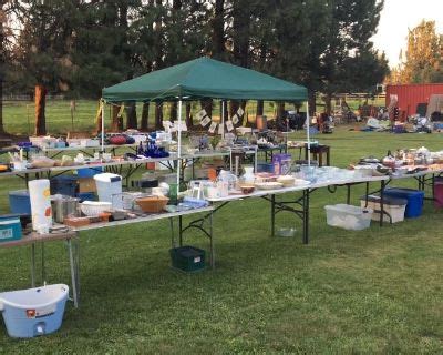 Craigslist roseburg garage sales. Yard Sale ( 13 photos) Where: 13919 SE 222nd Dr , Damascus , OR , 97089. When: Sunday, Oct 22, 2023. Details: Multi Family Yard sale multiple items Friday and Saturday from 9am to 4pm Sunday…. Read More →. Save to My List. Report. Multi-family Sale. 57 photos. 