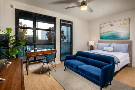 pet friendly apartments for rent near Santa Monica, CA - craigslist ... Beautiful 1 Bedroom Apartment near UCLA. $2495. Westwood Adj, Los Angeles. 