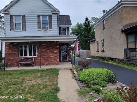 Schenectady, NY 12306. House has 3 beds, 2.5 baths, 2,850 sq. ft., 1 acre lot and is pet friendly. Property may offer flexible financing options, including owner-provided financing. For qualified applicants, the payment could be as low as $3,195 per month based on the purchase price of the property. Check Availability.