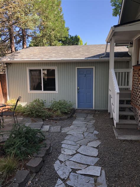 Explore 5 houses for rent in Siskiyou County, CA with rental rates ranging from $927 to $2,200. In addition, there is 1 apartment for rent in Siskiyou County, CA with a rental rate of $975.. 