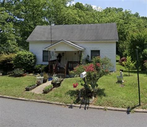 Craigslist statesville. 1 - 39 of 39 • • • • • • Room open in Statesville 7/10 · 1br · Statesville $125 • • • • • • • • • • • • • • • • #HuntersvilleCommons A Place to Call Home! McClintoch 1bd, 1ba Up 7/10 · 1br 745ft2 · 10505 Huntersville Commons Drive Huntersville, NC $1,345 • • • • • • • • • • • • • • • 