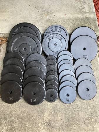 Craigslist weight plates. I have a full power cage squat rack + folding bench + barbell + weights for sale. It initially cost me around $800, you save $350 by buying this setup. 1x Power cage squat rack with pull up/chin up bar on top 1x folding bench 1x male competition barbell 1x foam pad for barbell 2x 45lbs plates 2x 35lbs plates 2x 25lbs plates 2x 10lbs plates 4x ... 