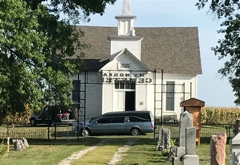 Cranston Family Funeral Home Eldon 800 W Elm St, Eldon, IA +1