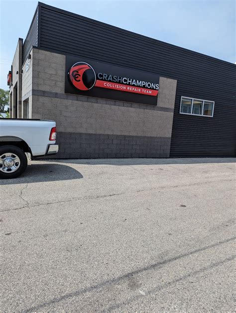 Crash champions grafton. Champions Do More · At Crash Champions, We Believe the Difference is Trust. Crash Champions is the one of the fastest growing and most exciting brands in the collision repair industry. The company is the largest founder-led multi-shop operator (MSO) of high-quality collision repa ... 