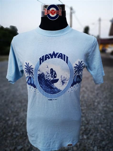 Crazy shirts hawaii. Crazy Shirts retail stores offer premium products you won’t find anywhere else. With 23 stores spread across the four Hawaiian Islands and 12 on the mainland, we’ve come a long way from our modest beginnings nearly 54 years ago as a small t-shirt airbrushing business on the sidewalks of Waikiki. 
