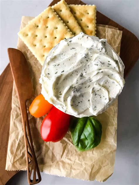 Cream Cheese Garlic Spread