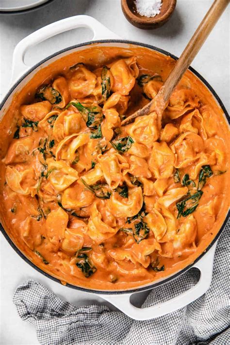 Creamy red sauce. Things To Know About Creamy red sauce. 