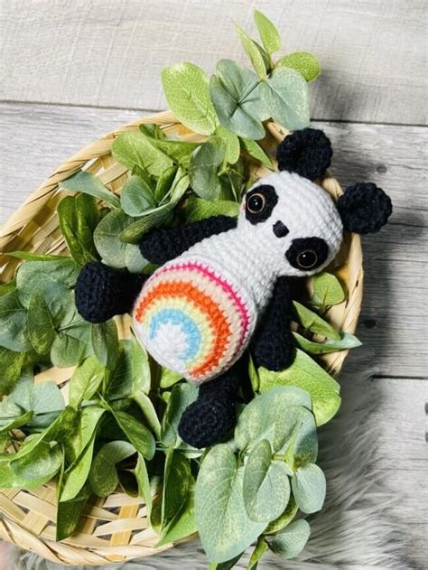 Create Your Own Symbol of Friendship with these 20 Crochet Panda Patterns