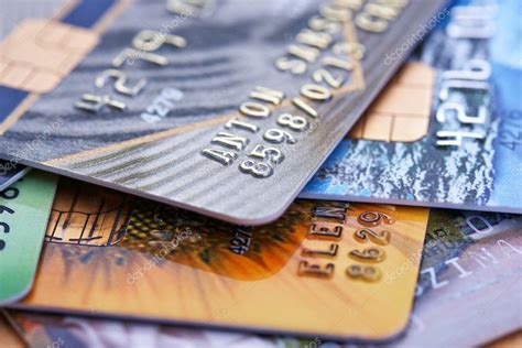 Credit card stocks. In this piece, I used TipRanks' comparison tool to evaluate two credit card stocks, Visa (NYSE:V) and Mastercard (NYSE:MA), to determine which is the better stock to buy. Upon closer analysis ... 